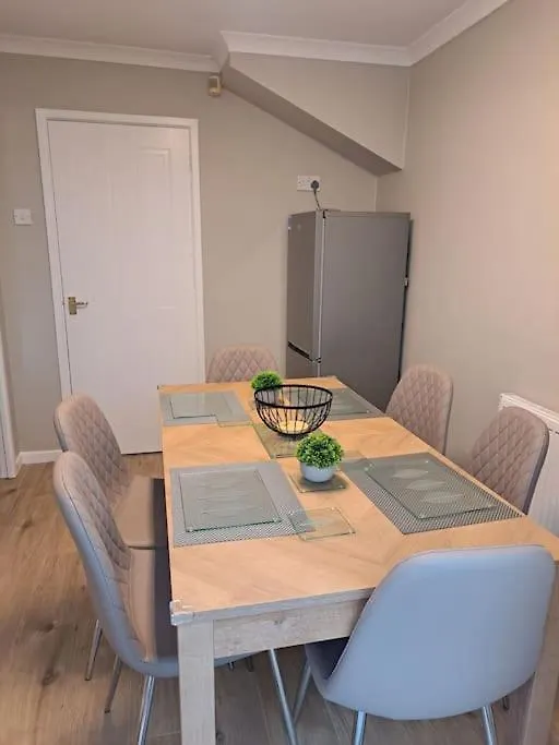 Vila Modern Living In Hull Kingston upon Hull 0*,  Velká Británie